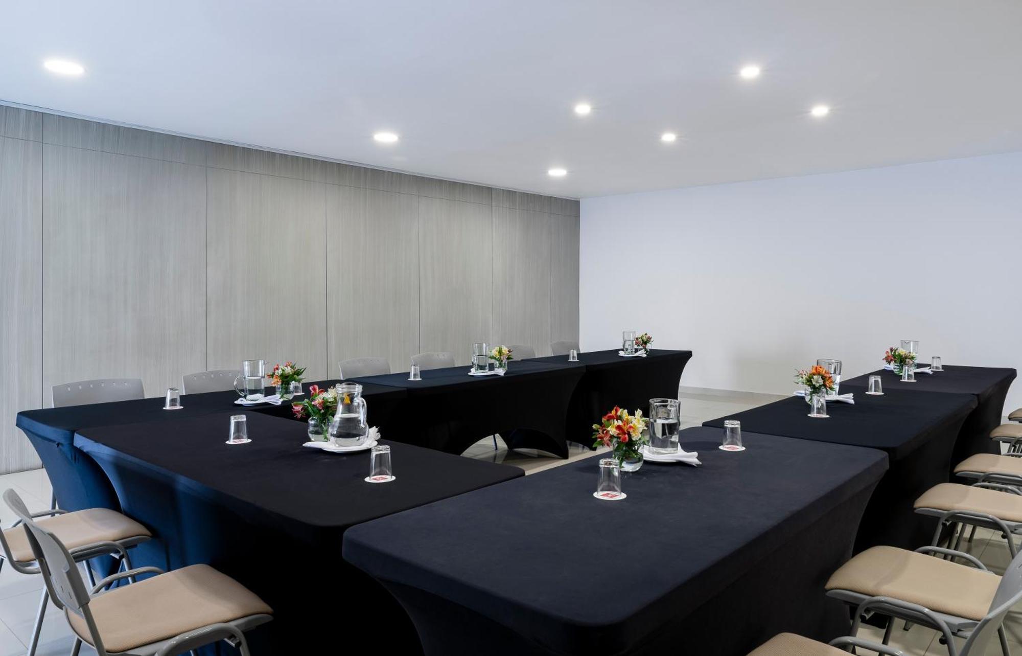 Hotel Ms Ciudad Jardin Cali Ngoại thất bức ảnh